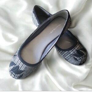 Women's Classified Flats Black Gray Plaid Slip-On Shoes Size 8.5